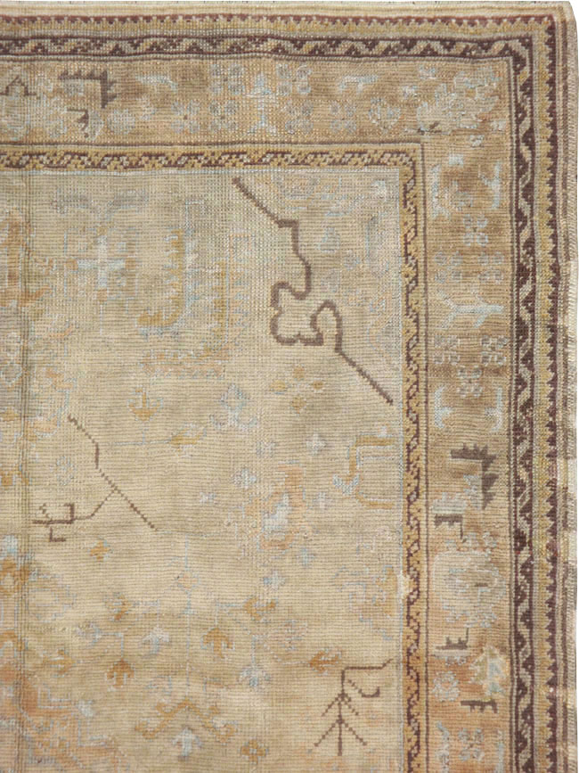 Antique Turkish Oushak Carpet, No.15510 - Galerie Shabab