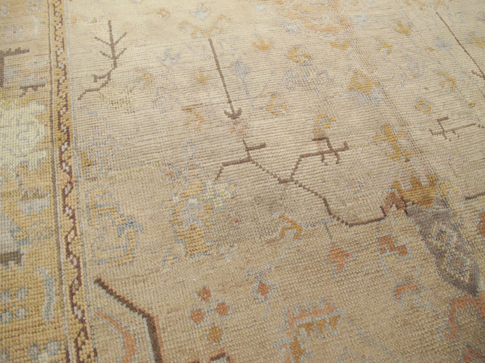 Antique Turkish Oushak Carpet, No.15510 - Galerie Shabab