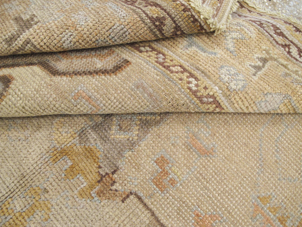 Antique Turkish Oushak Carpet, No.15510 - Galerie Shabab