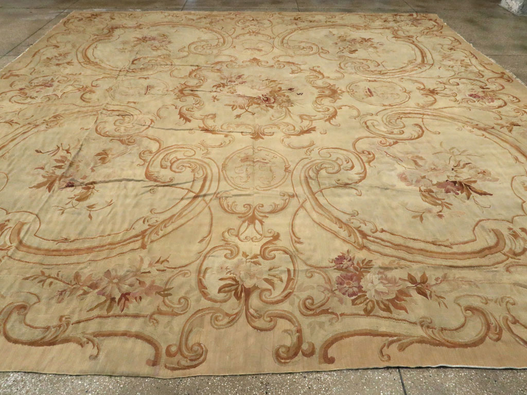 Antique French Aubusson Square Carpet, No.15514 - Galerie Shabab