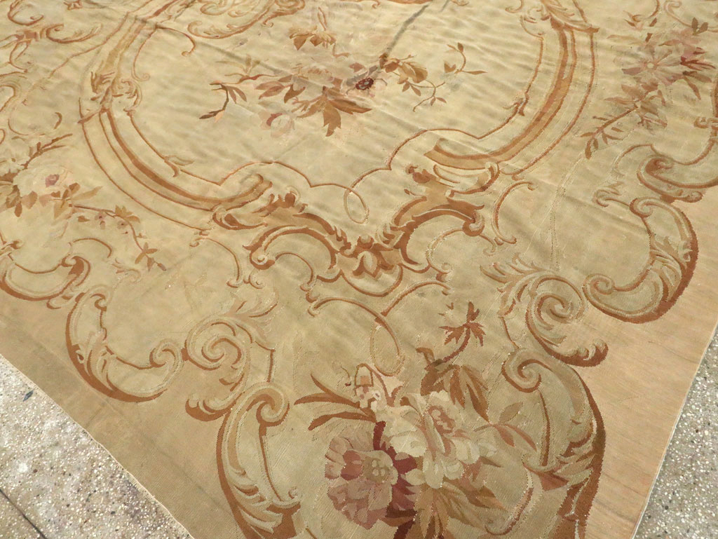 Antique French Aubusson Square Carpet, No.15514 - Galerie Shabab