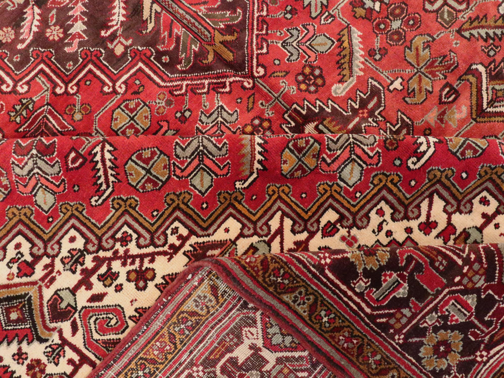 Vintage Persian Heriz Carpet, No.15530 - Galerie Shabab