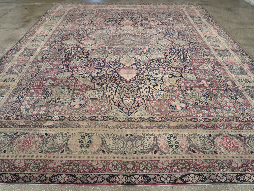 Antique Persian Lavar Kerman Carpet, No.15532 - Galerie Shabab