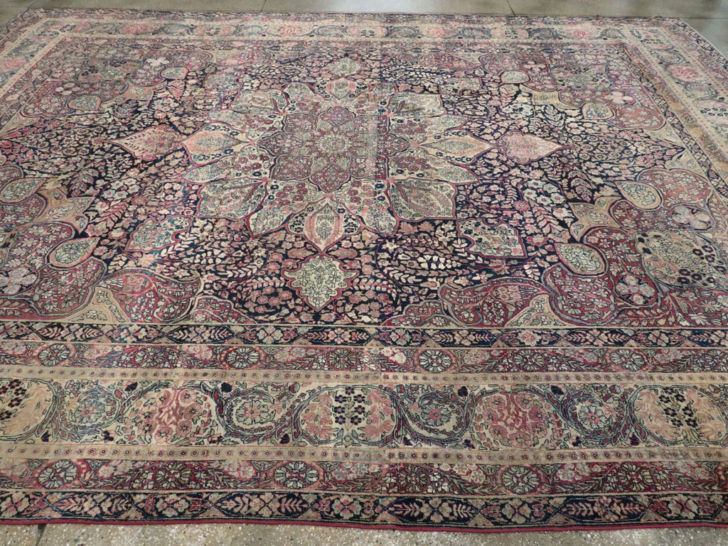Antique Persian Lavar Kerman Carpet, No.15532 - Galerie Shabab