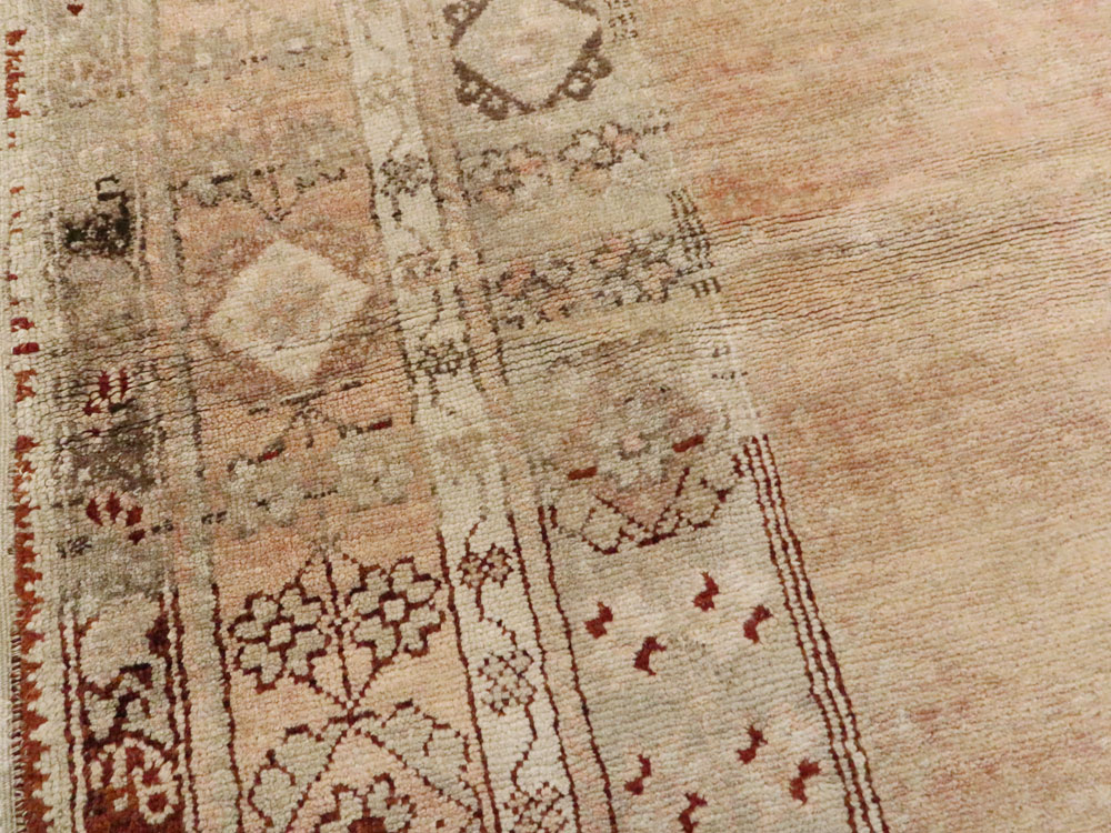 Antique Turkish Ghiordes Rug, No.15551 - Galerie Shabab