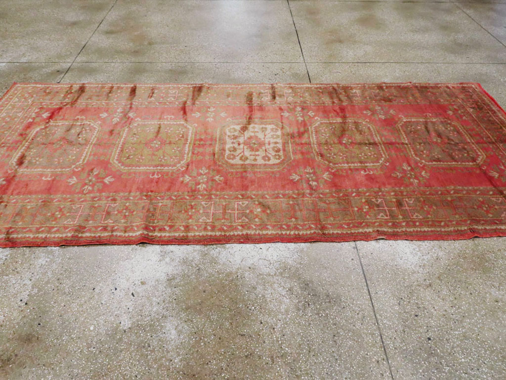 Antique Turkish Oushak Carpet, No.15555 - Galerie Shabab