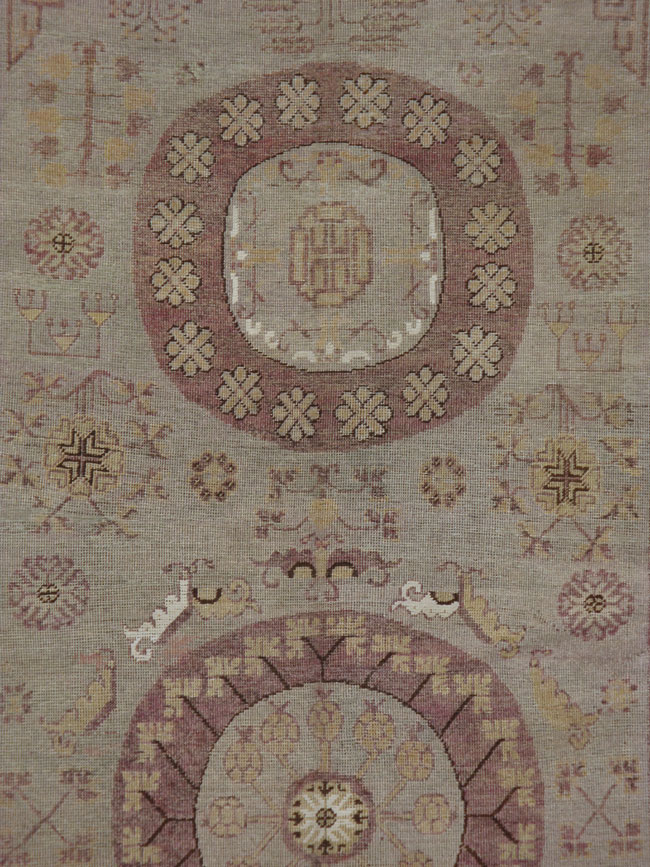 Antique Khotan Carpet, No.15585 - Galerie Shabab