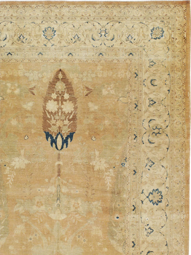 Antique Persian Tabriz Carpet, No.15593 - Galerie Shabab