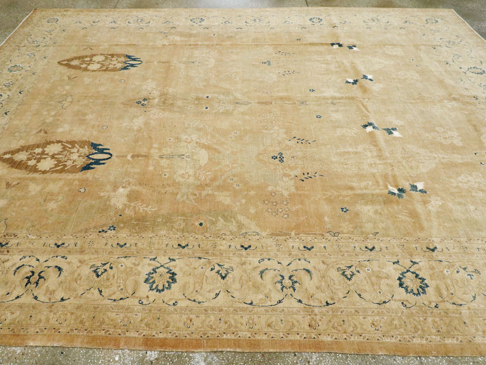Antique Persian Tabriz Carpet, No.15593 - Galerie Shabab