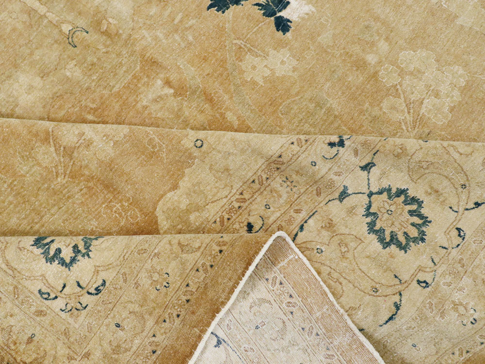 Antique Persian Tabriz Carpet, No.15593 - Galerie Shabab
