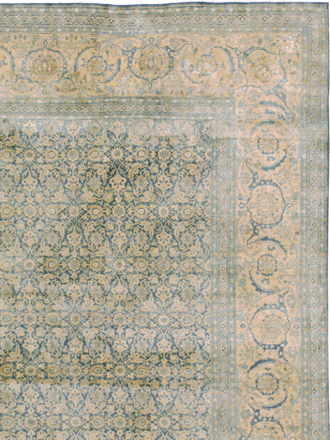 Antique Persian Tabriz Carpet, No.15604 - Galerie Shabab