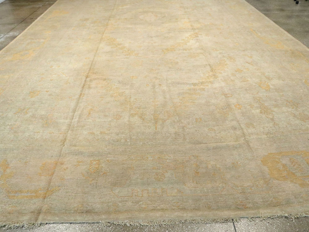 Antique Turkish Oushak Oversize Carpet, No.15605 - Galerie Shabab