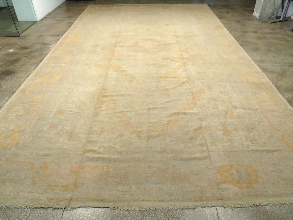 Antique Turkish Oushak Oversize Carpet, No.15605 - Galerie Shabab