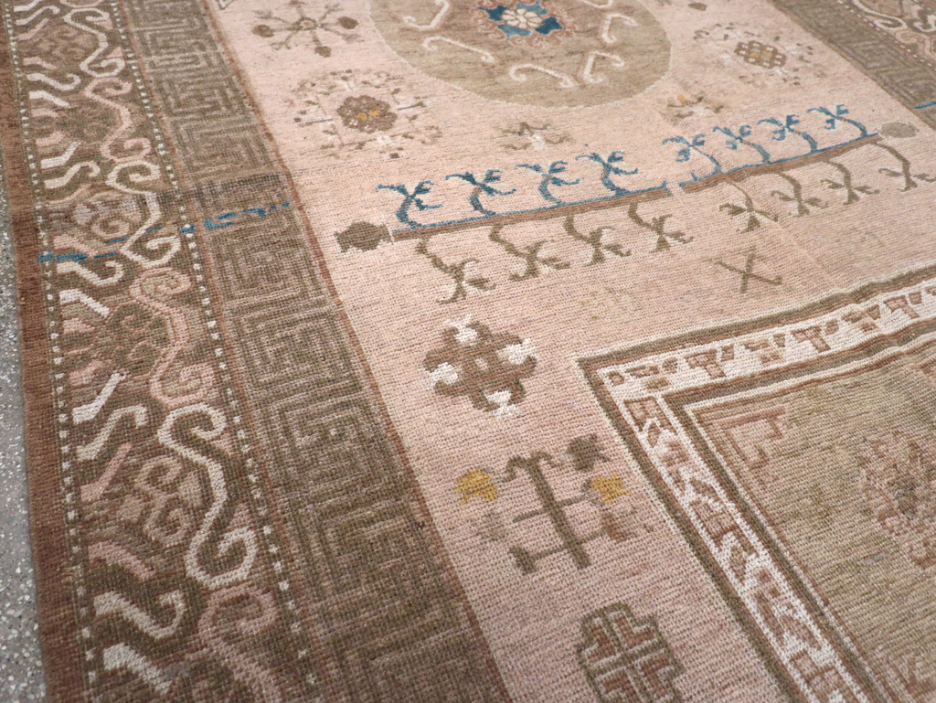 Antique East Turkestan Khotan Carpet, No.15612 - Galerie Shabab