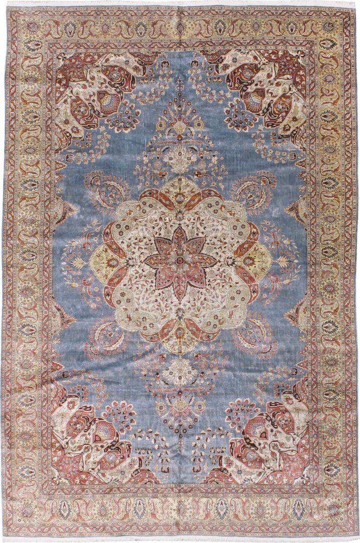 Antique Turkish Herekeh Silk Rug, No.15636 - Galerie Shabab