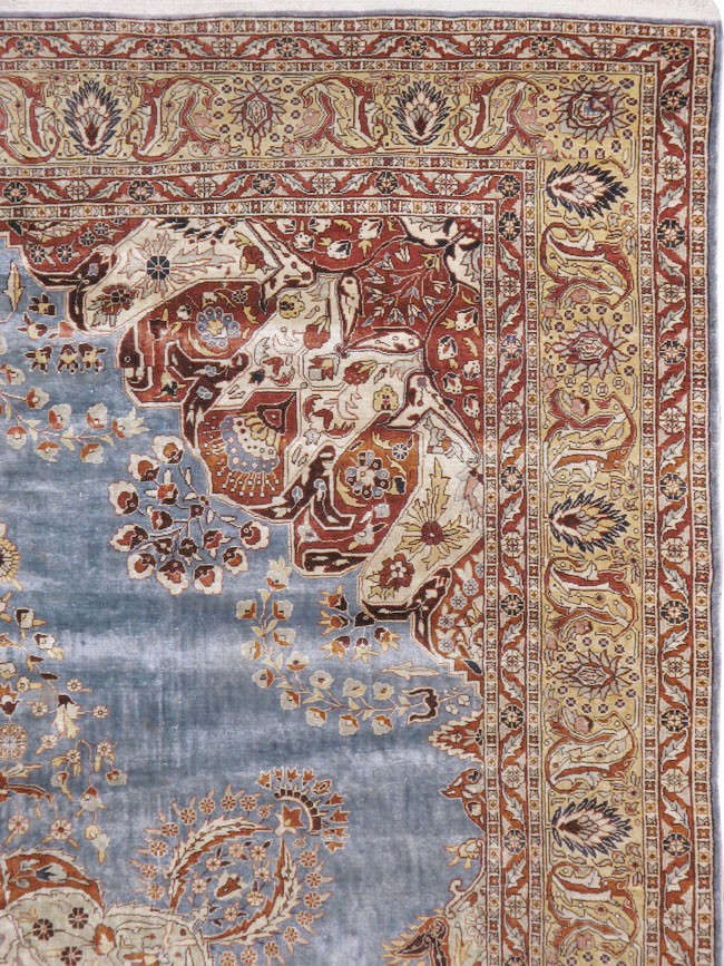 Antique Turkish Herekeh Silk Rug, No.15636 - Galerie Shabab
