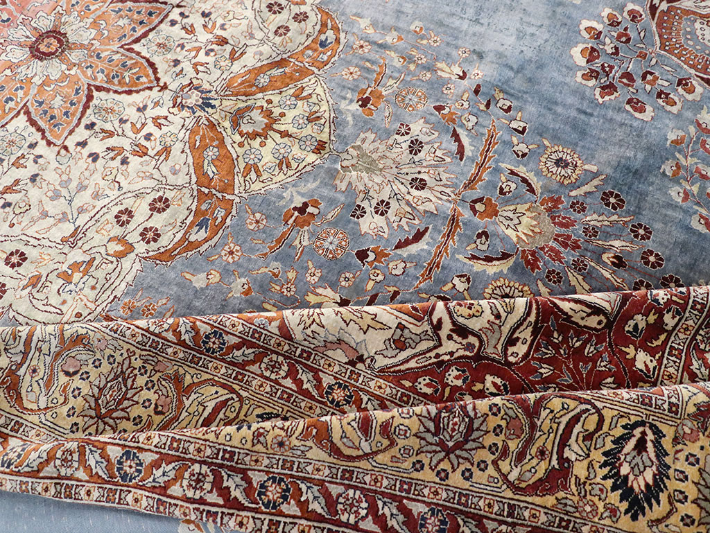 Antique Turkish Herekeh Silk Rug, No.15636 - Galerie Shabab