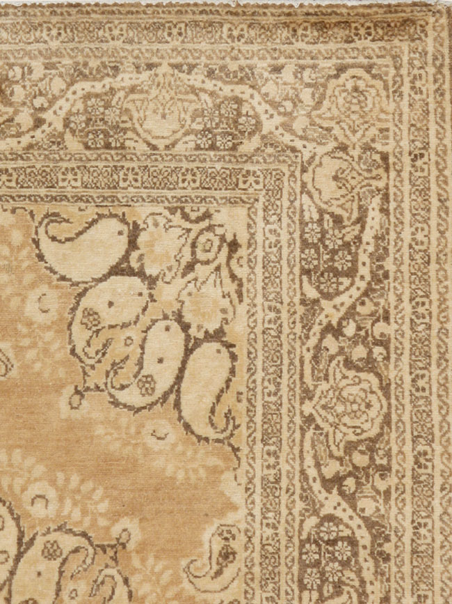 Antique Persian Tabriz Rug, No.15641 - Galerie Shabab