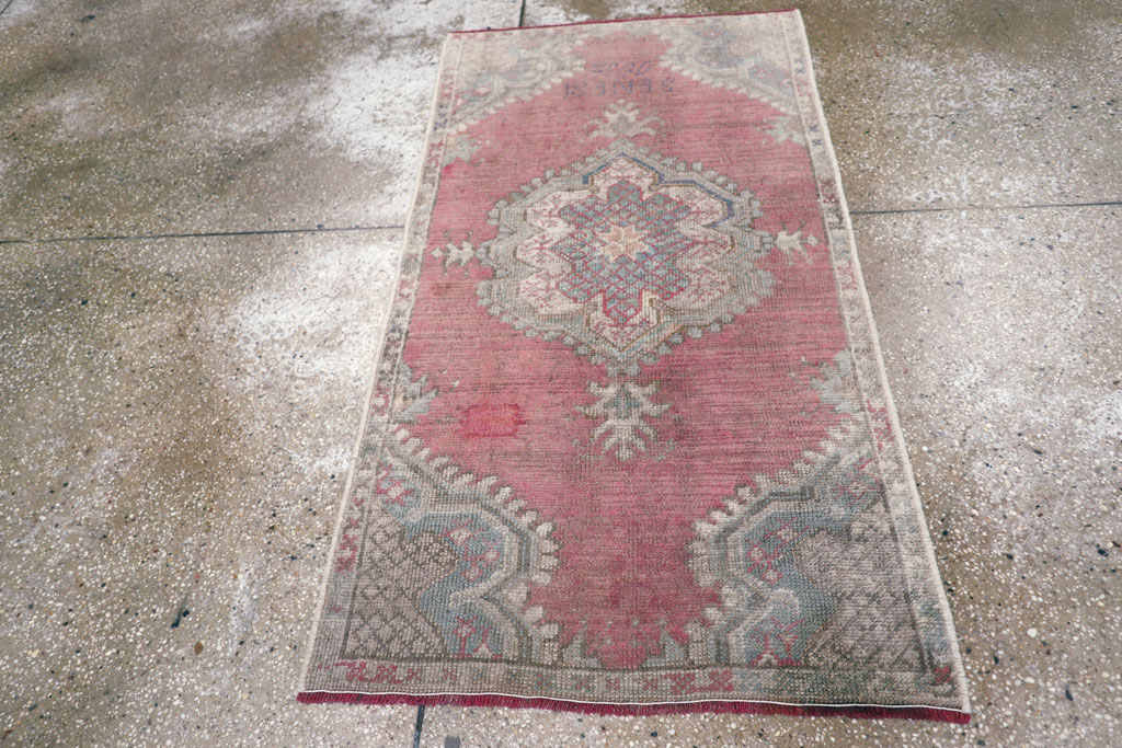 Antique Turkish Oushak Throw Rug, No.15695 - Galerie Shabab