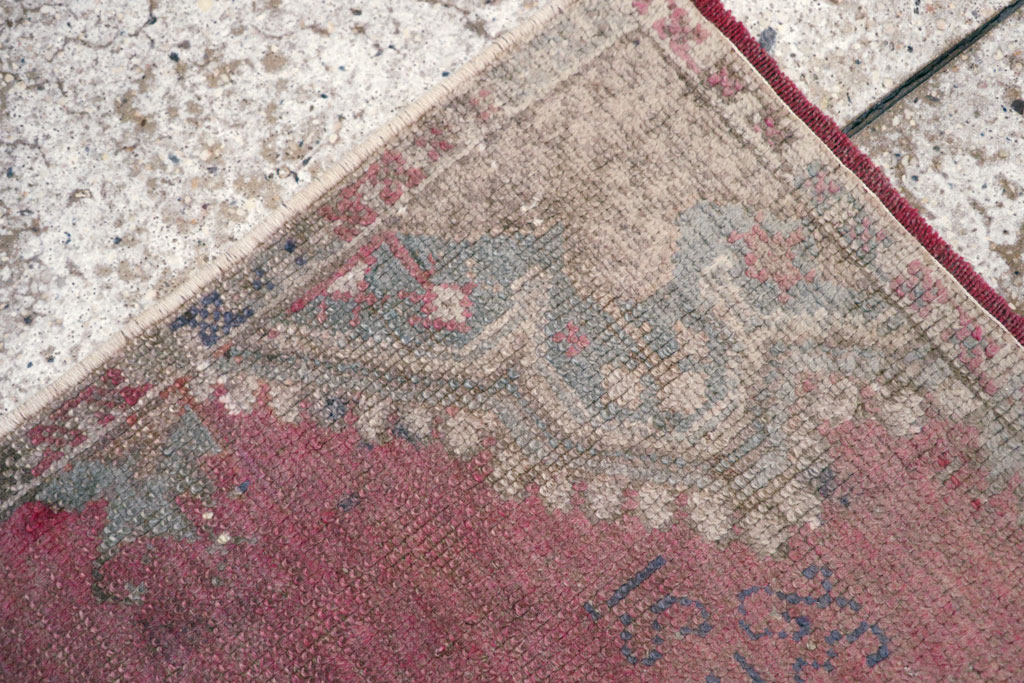 Antique Turkish Oushak Throw Rug, No.15695 - Galerie Shabab