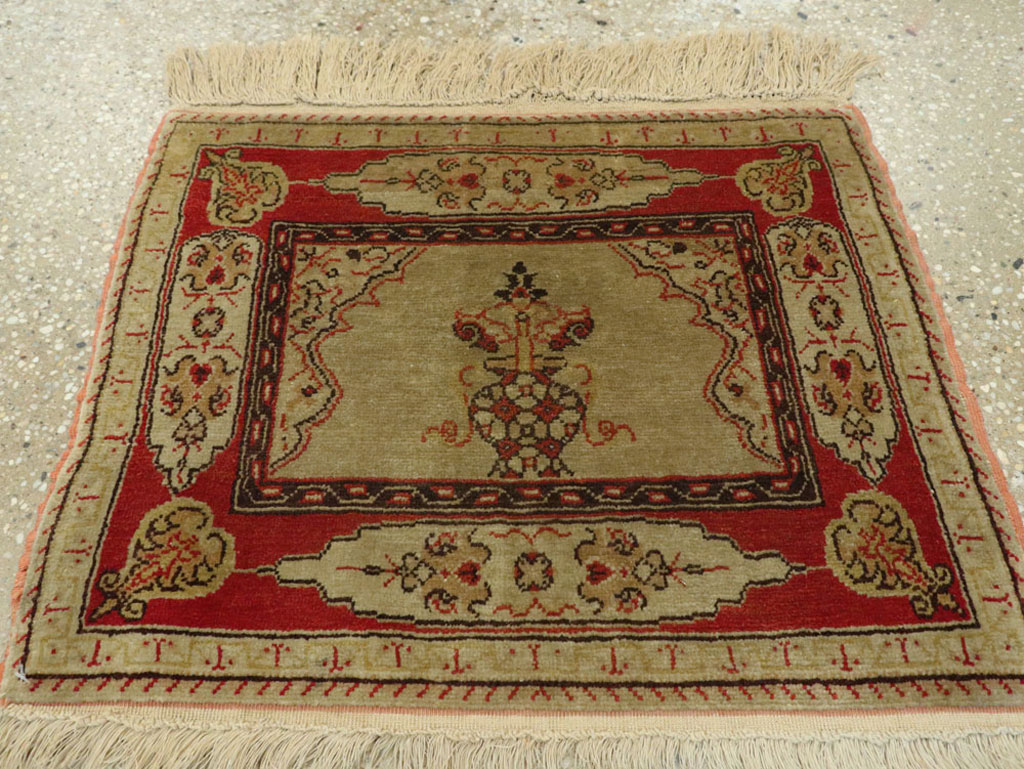 Vintage Turkish Herekeh Rug, No.15700 - Galerie Shabab
