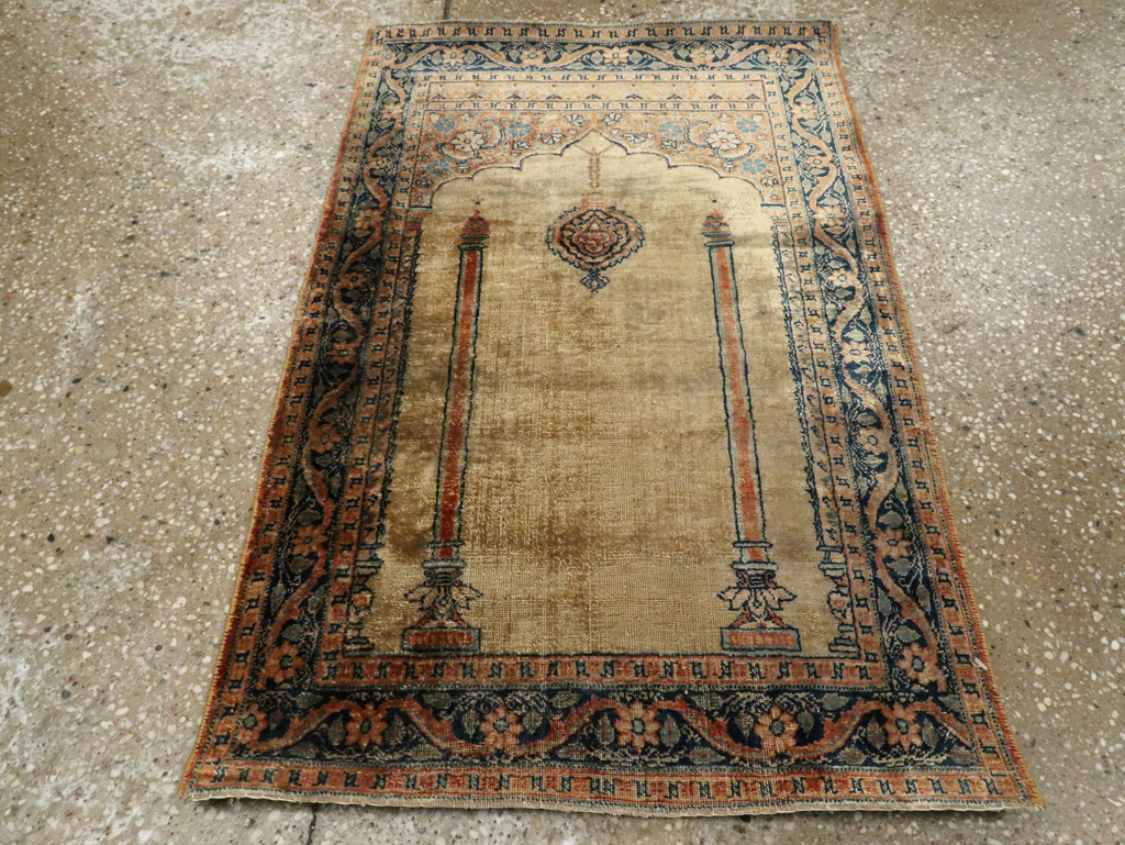 Antique Persian Tabriz Silk Rug, No.15738 - Galerie Shabab