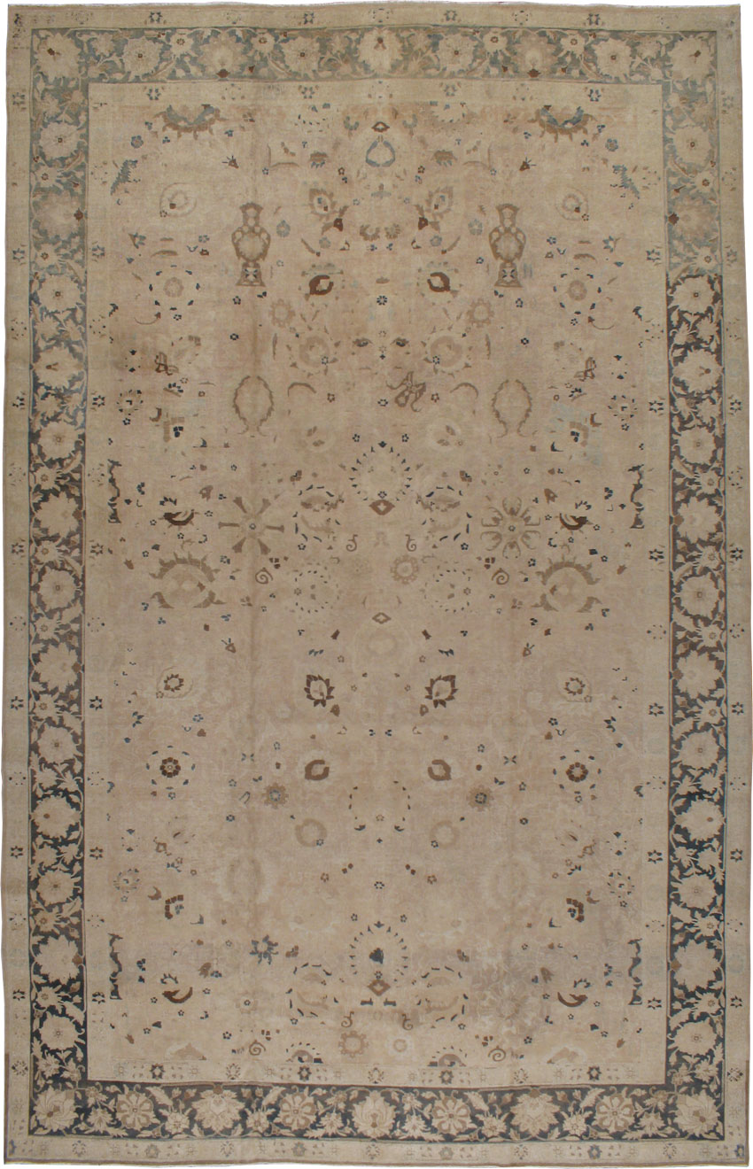 Antique Tabriz Carpet, No.15751 - Galerie Shabab