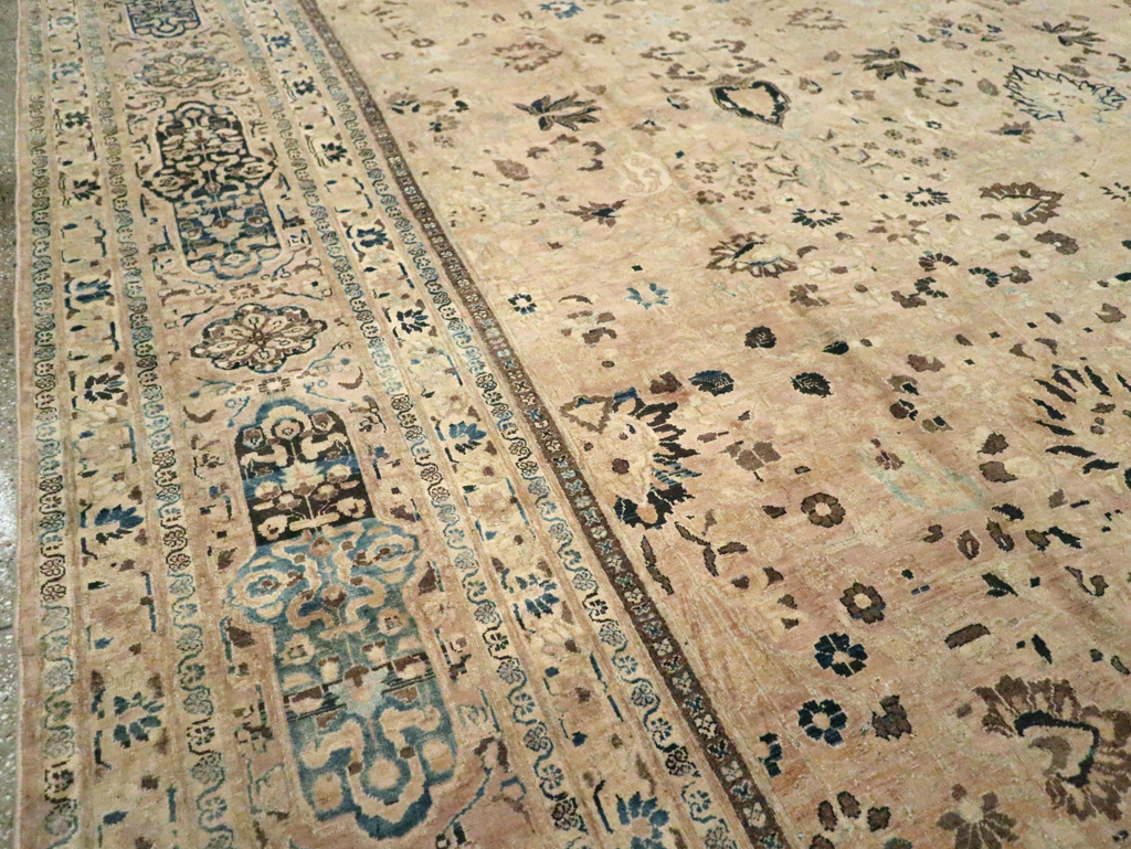 Antique Persian Mashad Carpet, No.15760 - Galerie Shabab
