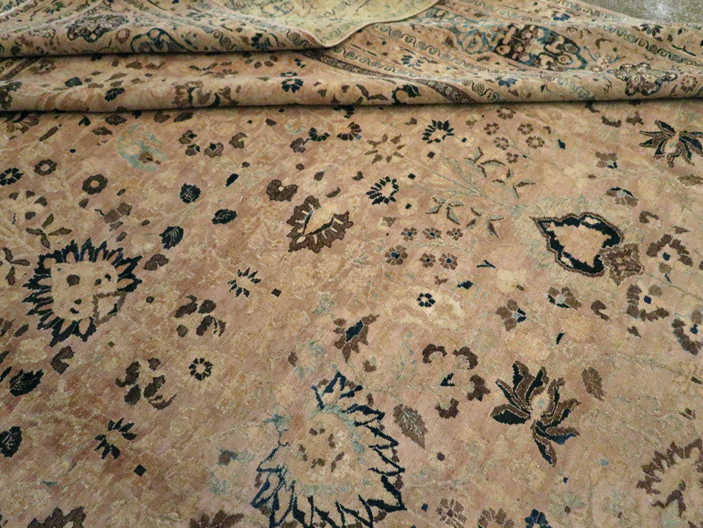 Antique Persian Mashad Carpet, No.15760 - Galerie Shabab