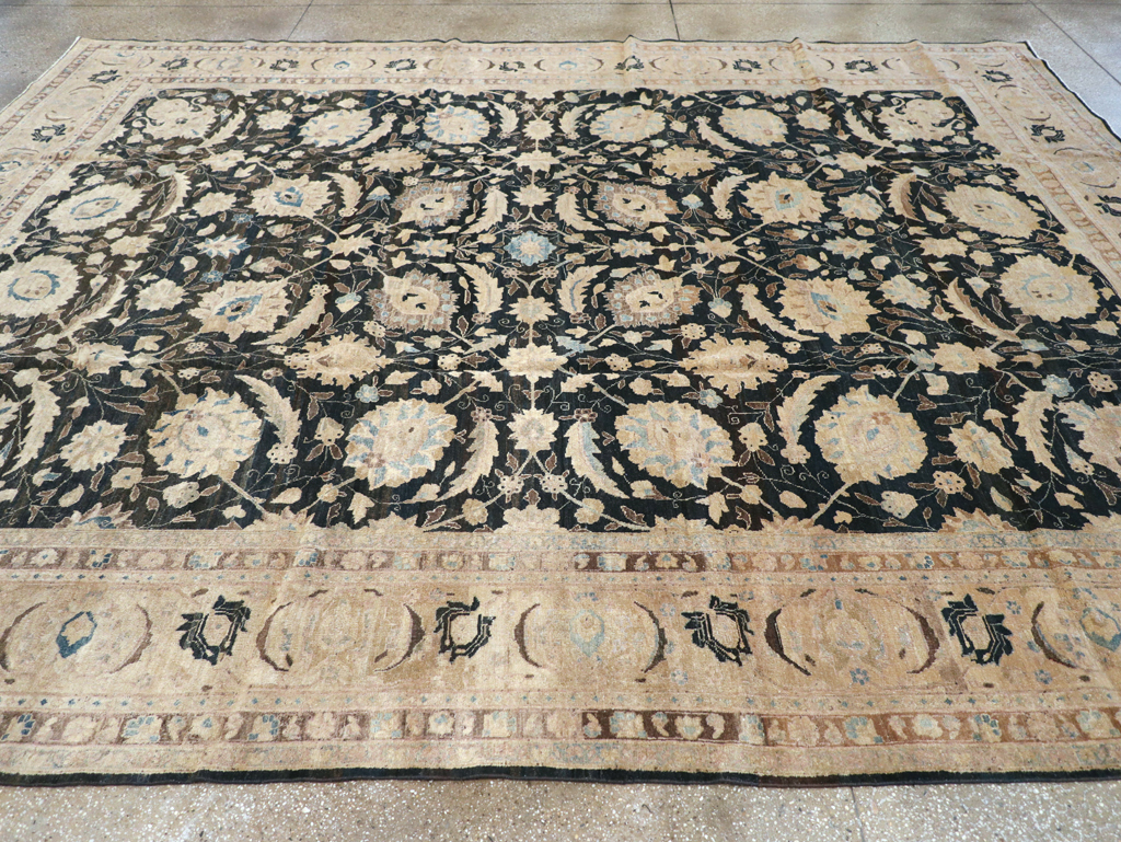 Antique Persian Tabriz Carpet, No.15777 - Galerie Shabab