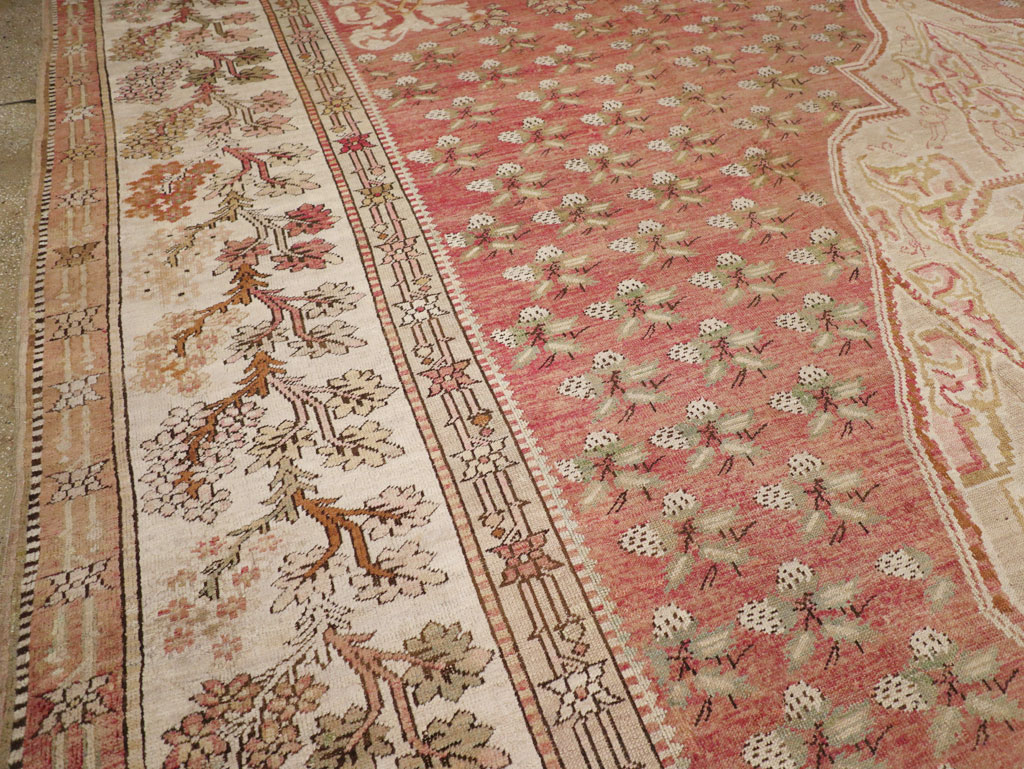 Antique Turkish Ghiordes Carpet, No.15787 - Galerie Shabab