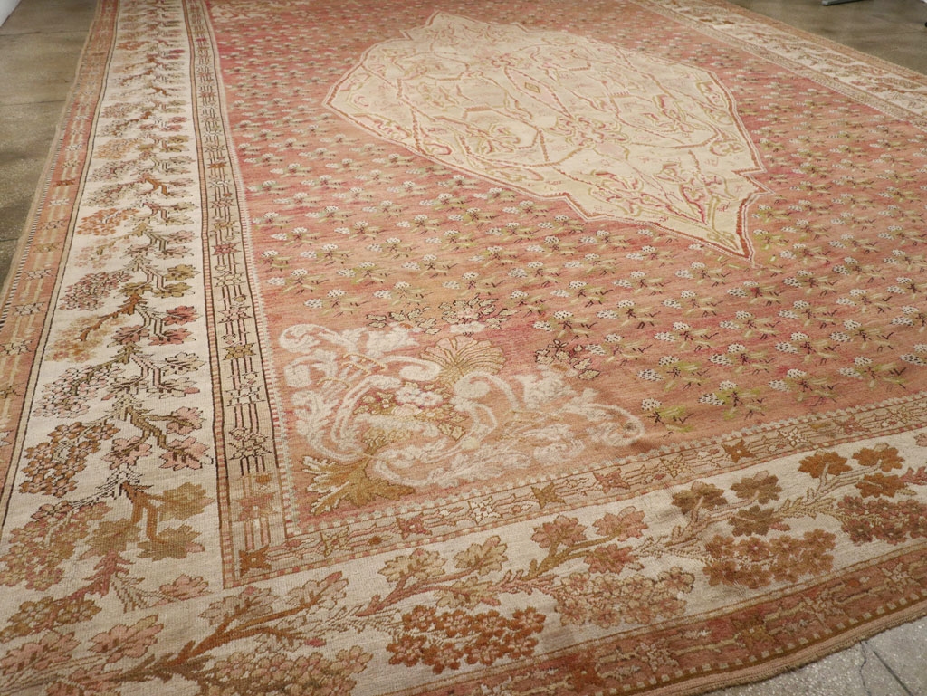 Antique Turkish Ghiordes Carpet, No.15787 - Galerie Shabab