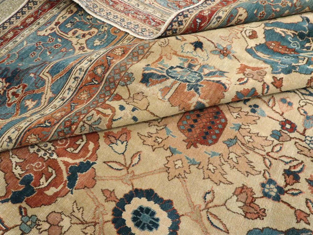 Antique Persian Tabriz Carpet, No.15789 - Galerie Shabab