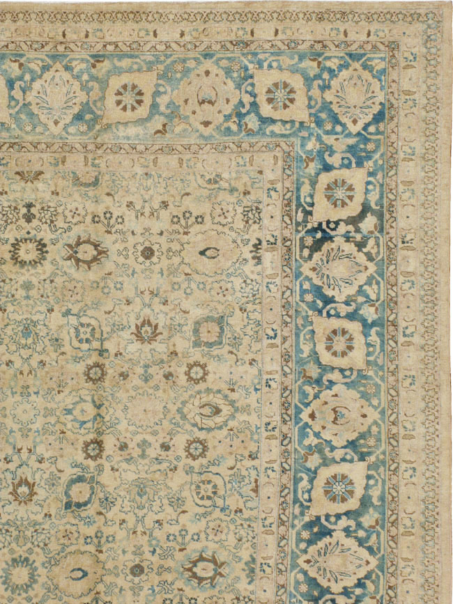 Antique Persian Tabriz Carpet, No.15811 - Galerie Shabab