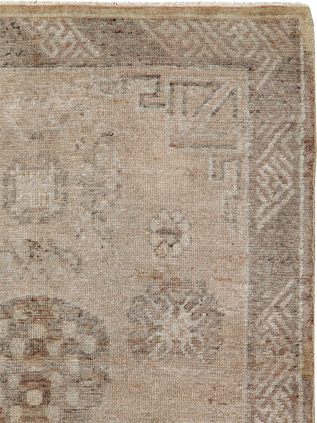 Antique East Turkestan Khotan Rug, No.15826 - Galerie Shabab