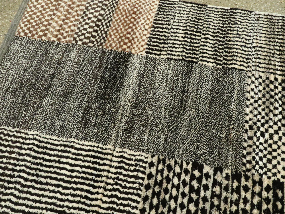 Modern Turkish Anatolian Carpet, No.15833 - Galerie Shabab