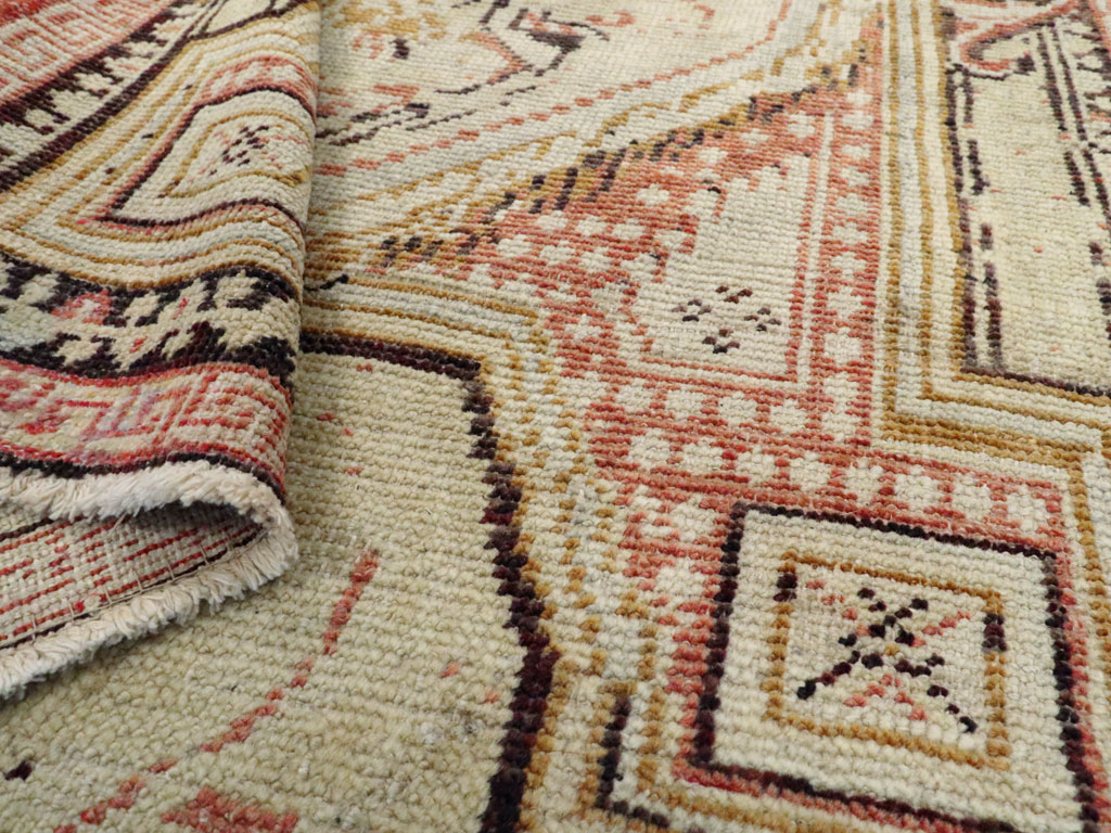 Antique Turkish Ghiordes Rug, No.15849 - Galerie Shabab