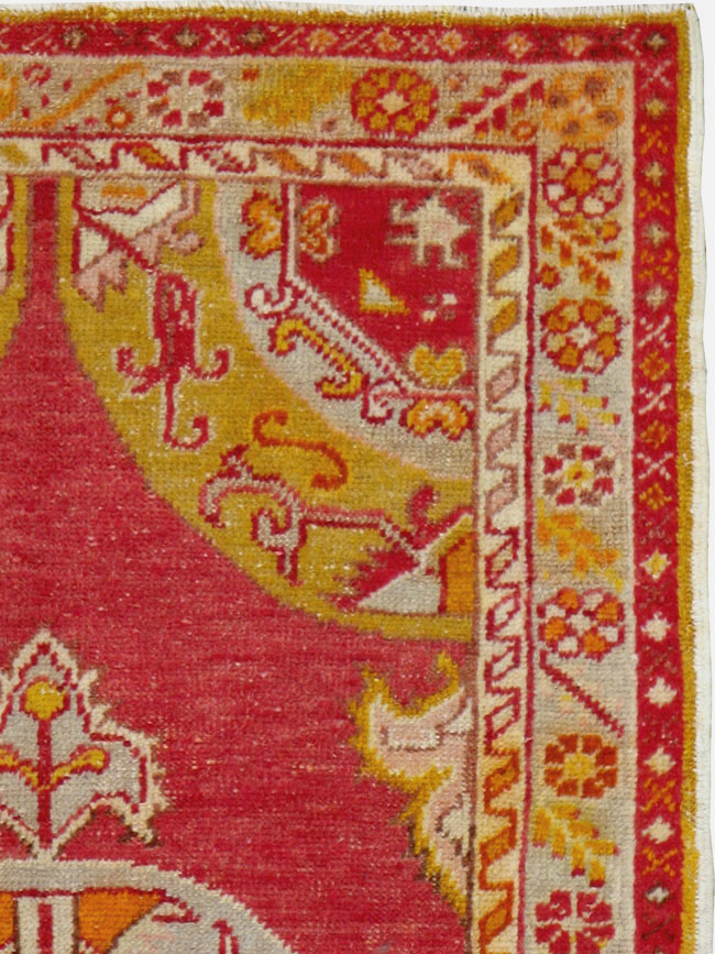 Antique Turkish Oushak Rug, No.15861 - Galerie Shabab