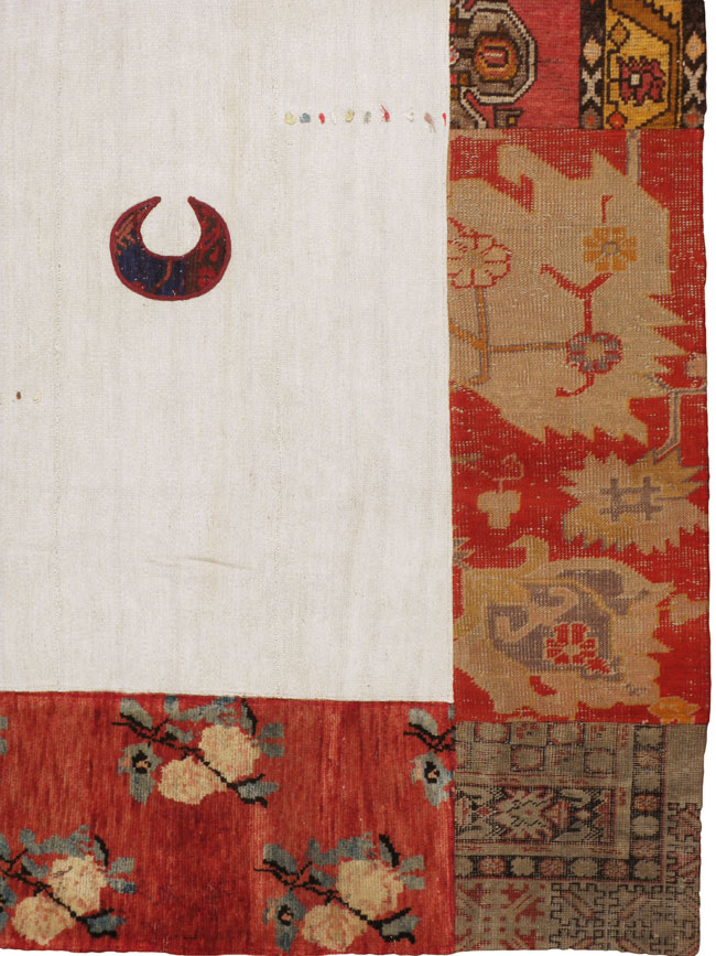 Modern Turkish Anatolian Patchwork Accent Carpet, No.15869 - Galerie Shabab