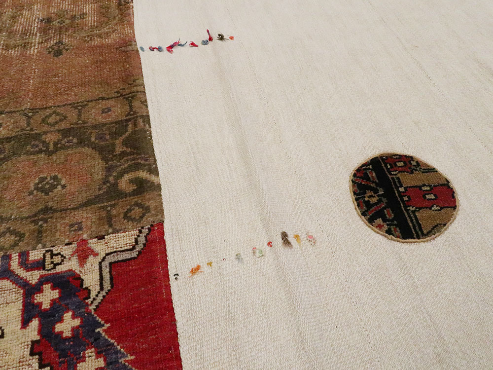 Modern Turkish Anatolian Patchwork Accent Carpet, No.15869 - Galerie Shabab