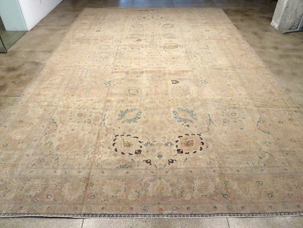 Antique Persian Tabriz Carpet, No.15895 - Galerie Shabab