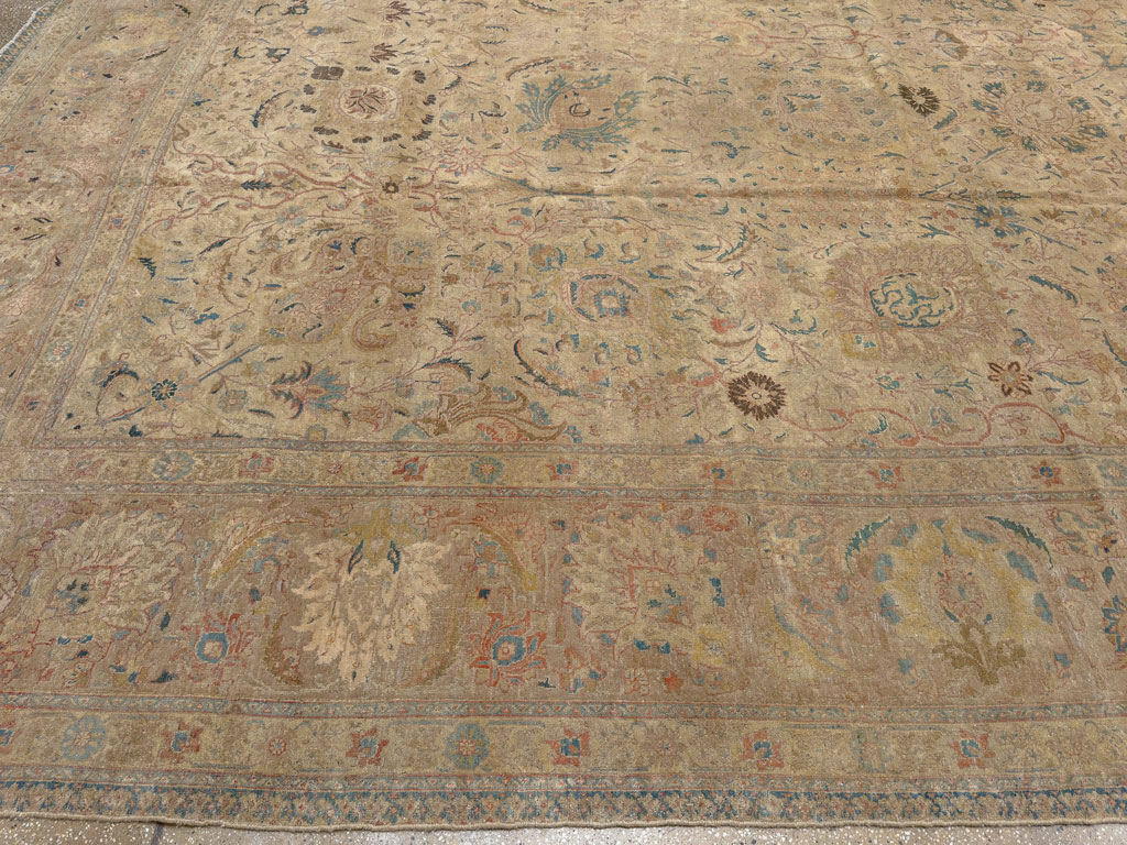 Antique Persian Tabriz Carpet, No.15895 - Galerie Shabab