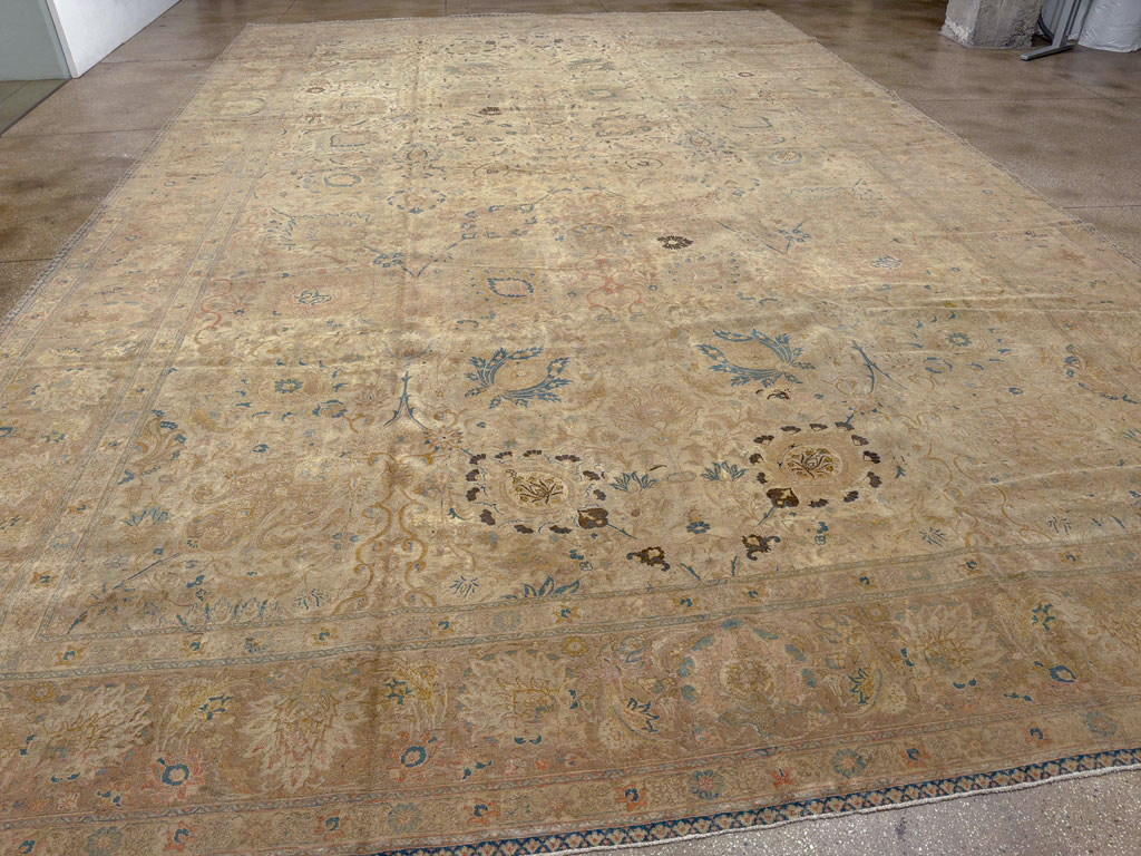 Antique Persian Tabriz Carpet, No.15895 - Galerie Shabab