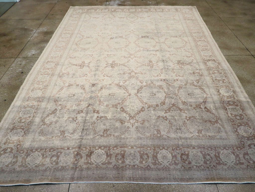 Antique Persian Tabriz Carpet, No.15897 - Galerie Shabab