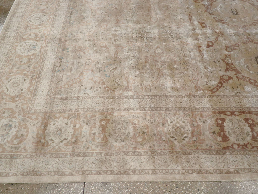 Antique Persian Tabriz Carpet, No.15897 - Galerie Shabab