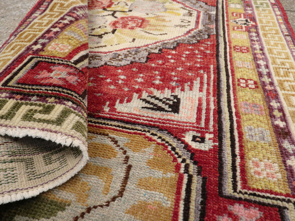 Vintage Turkish Ghiordes Rug, No.15916 - Galerie Shabab