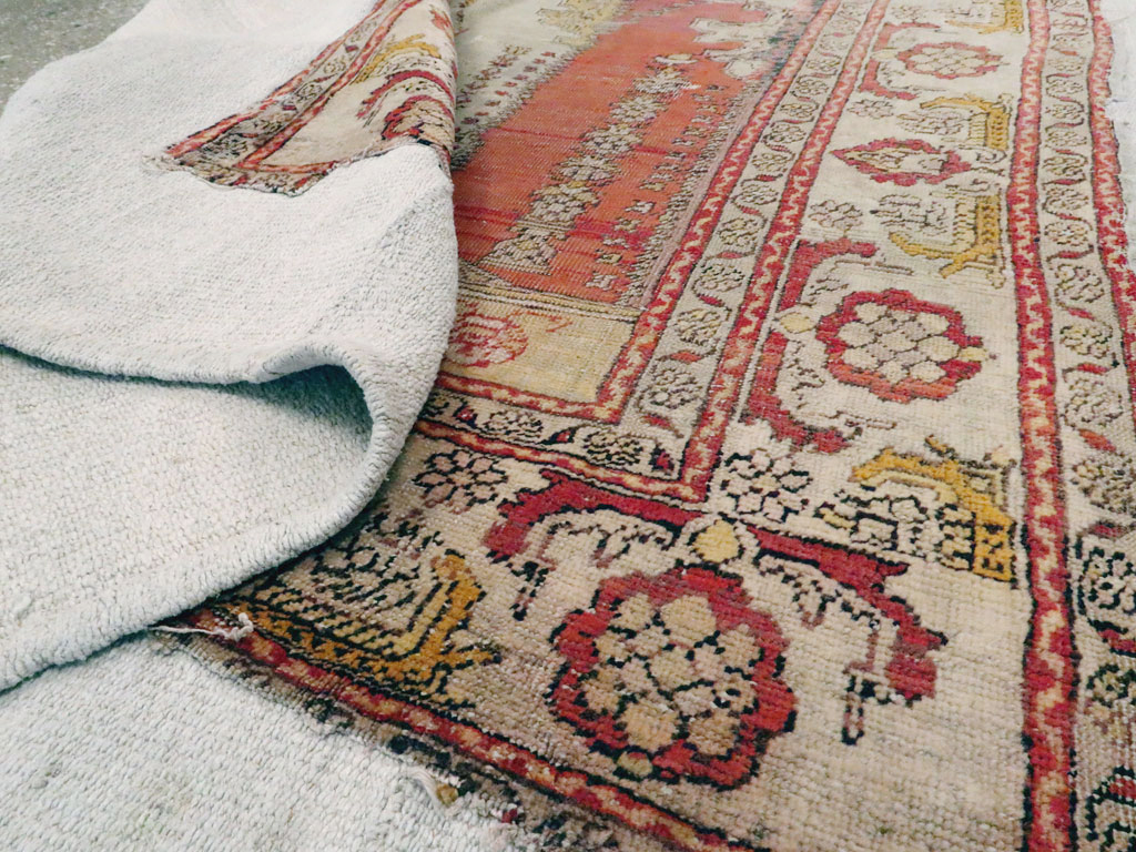 Antique Turkish Ghiordes Rug, No.15972 - Galerie Shabab