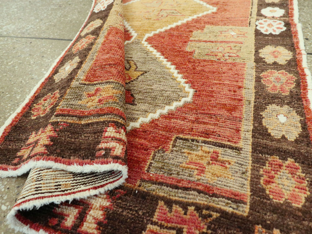 Vintage Turkish Anatolian Rug, No.15992 - Galerie Shabab