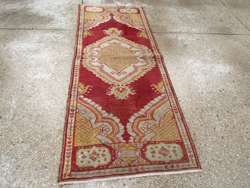 Vintage Turkish Oushak Rug, No.15996 - Galerie Shabab