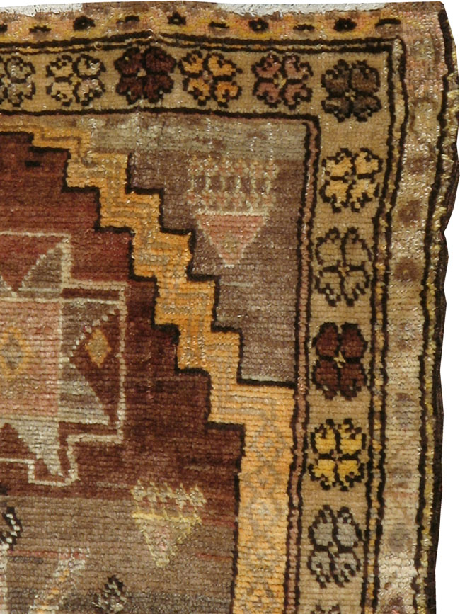 Vintage Turkish Anatolian Rug, No.15997 - Galerie Shabab